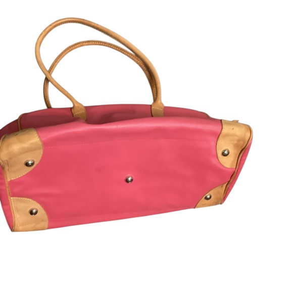 Coachman - Picture 4 of 9